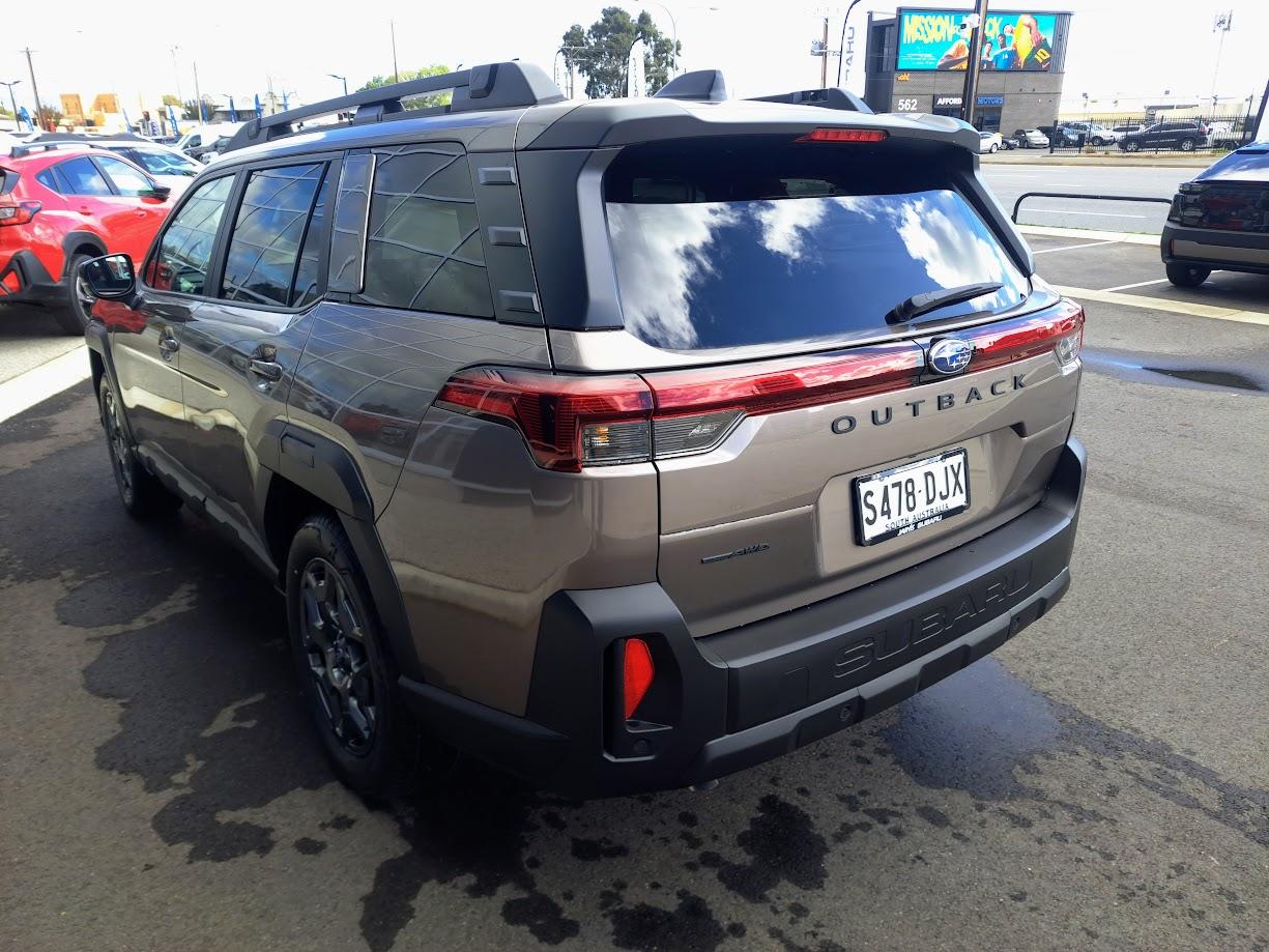 2026 Subaru Outback AWD Premium — photo 4