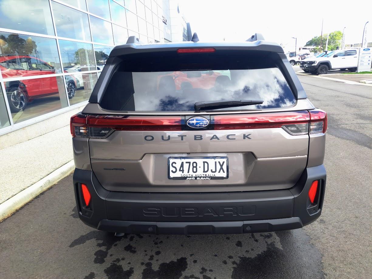 2026 Subaru Outback AWD Premium — photo 7