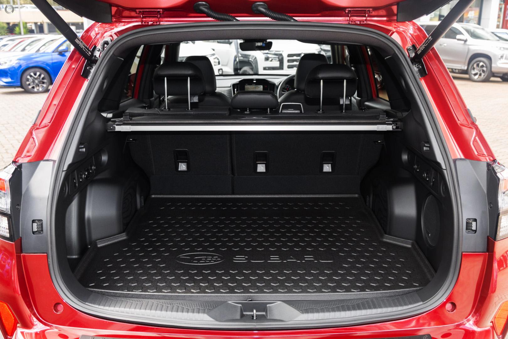 2026 Subaru Forester Touring — photo 9