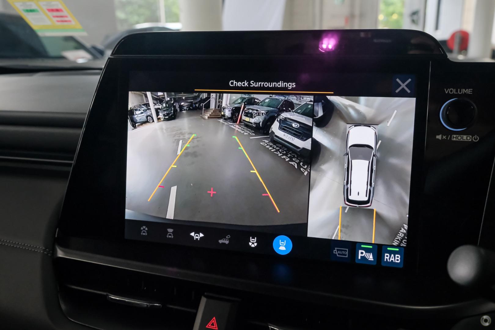 2026 Subaru Outback AWD Touring — photo 10