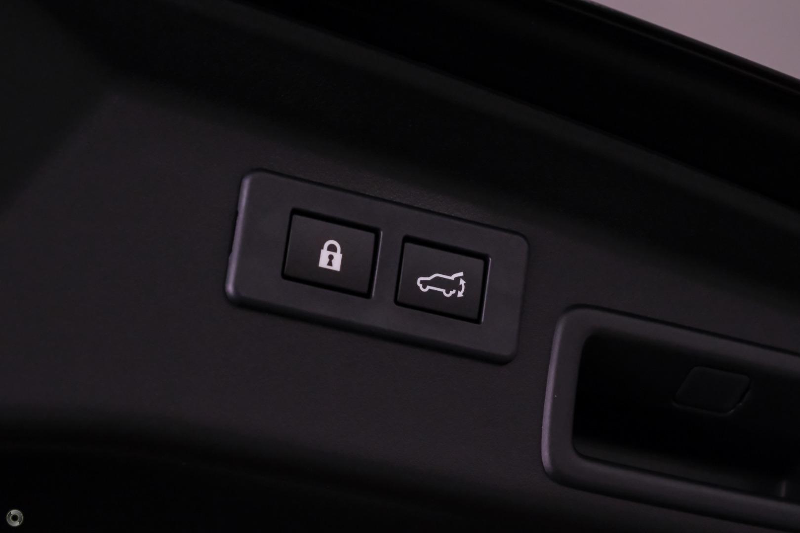 2026 Subaru Outback AWD Touring — photo 12