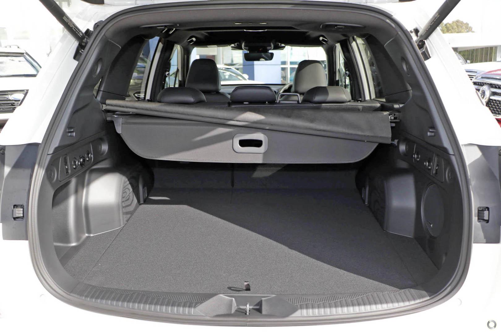 2026 Subaru Forester Touring — photo 10