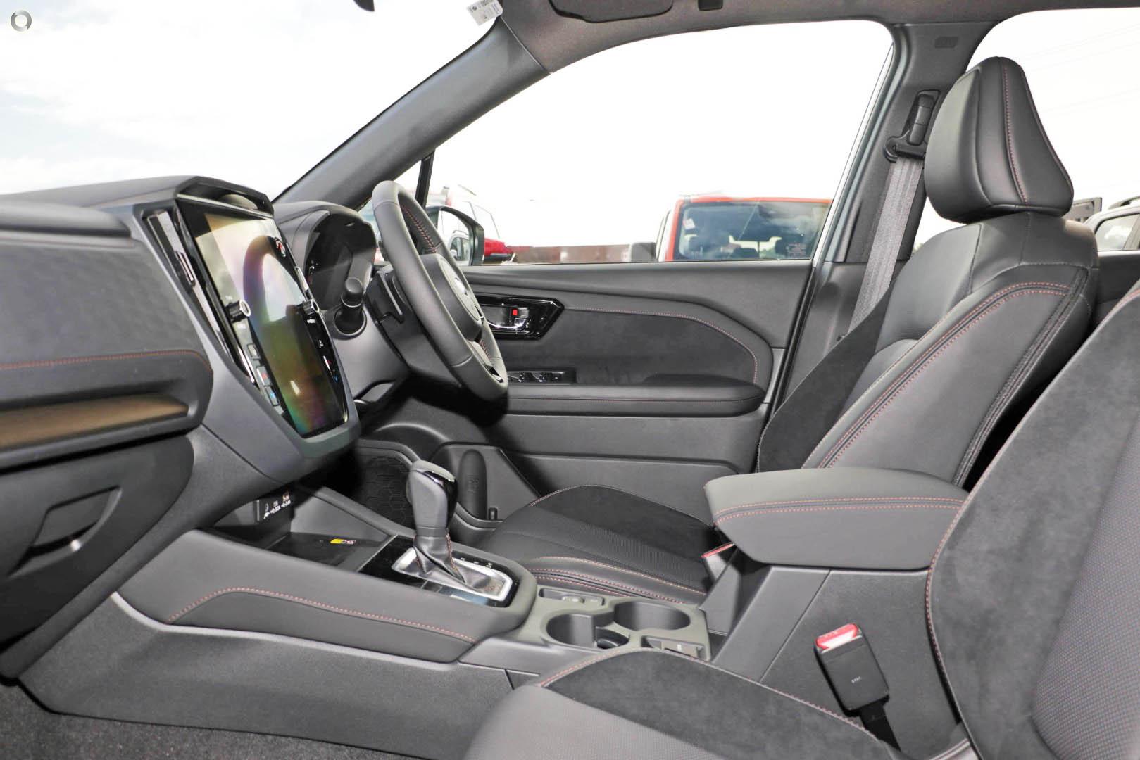 2026 Subaru Forester Touring — photo 7