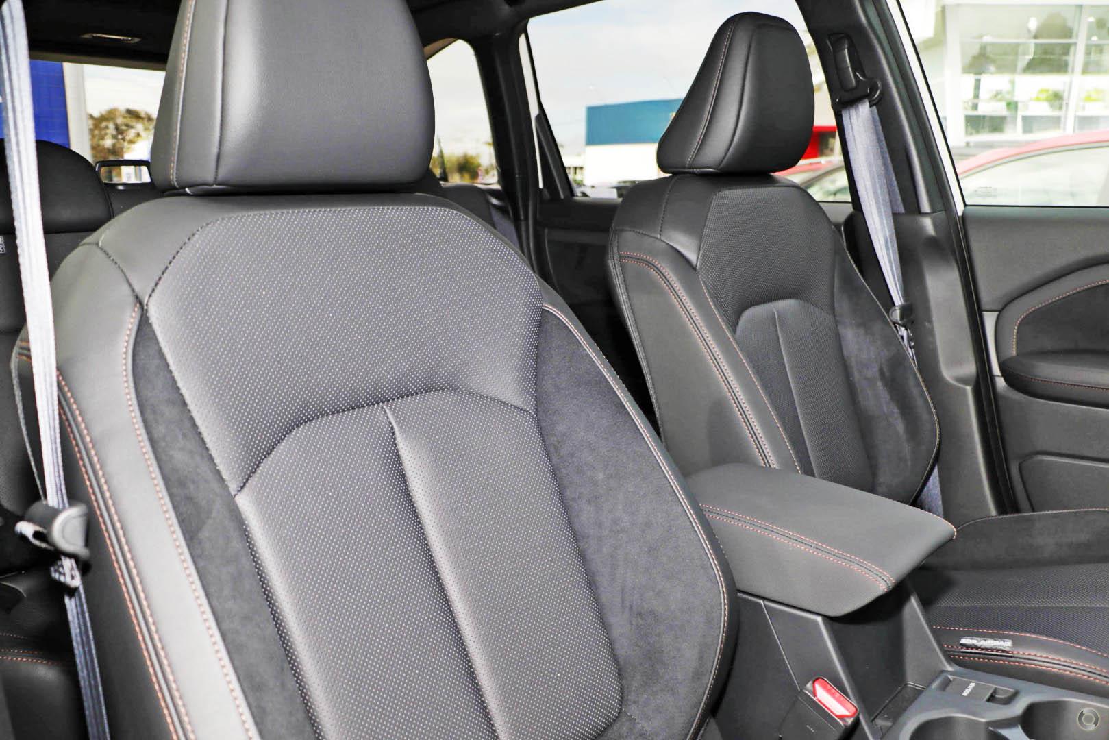 2026 Subaru Forester Touring — photo 8
