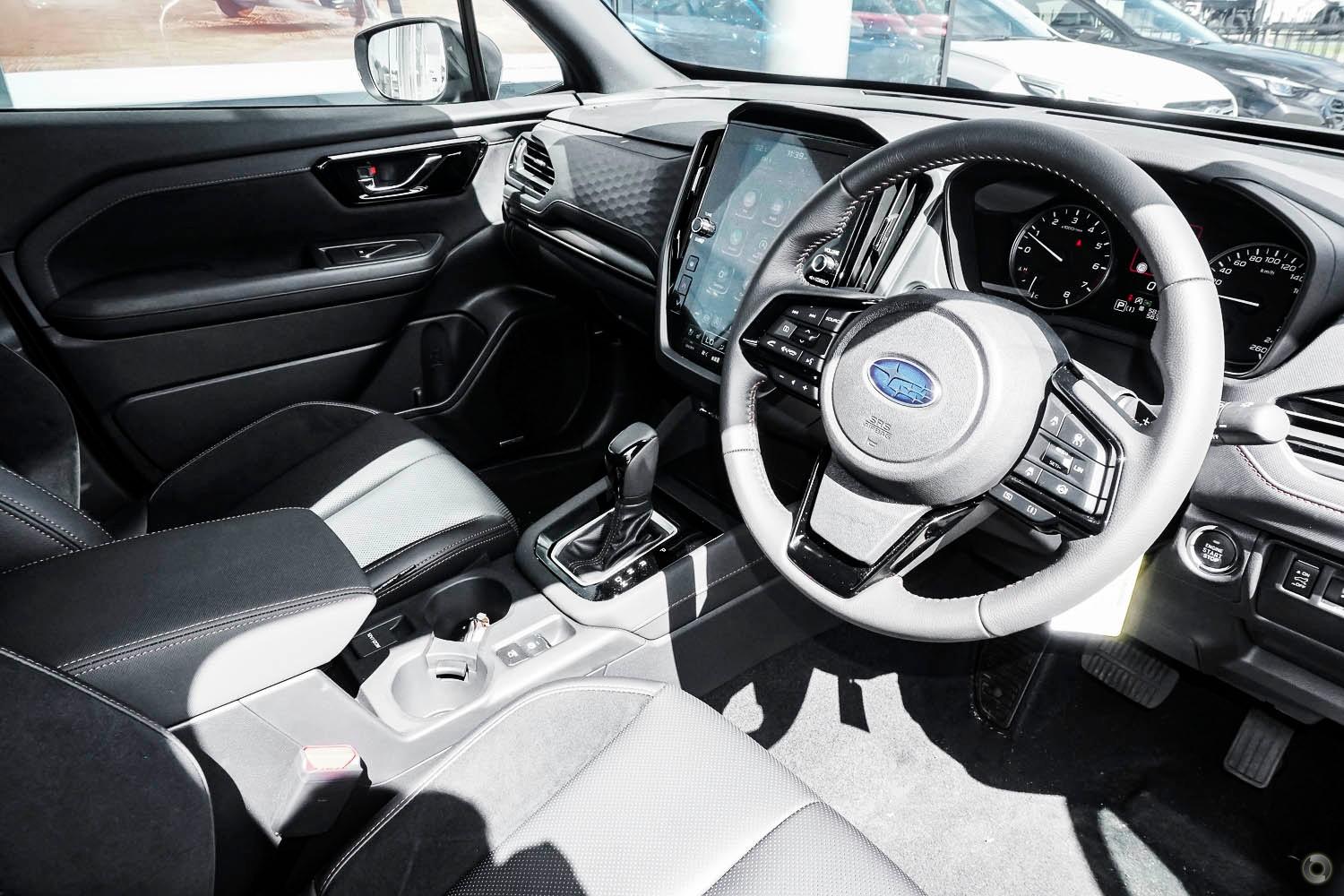 2026 Subaru Forester Touring — photo 6