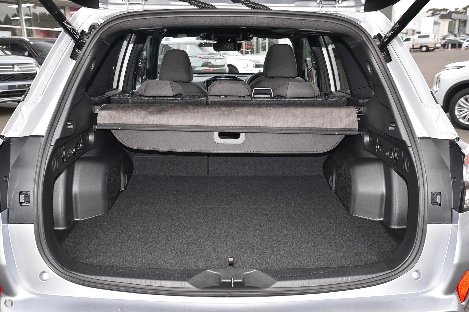 2026 Subaru Forester Premium — photo 8
