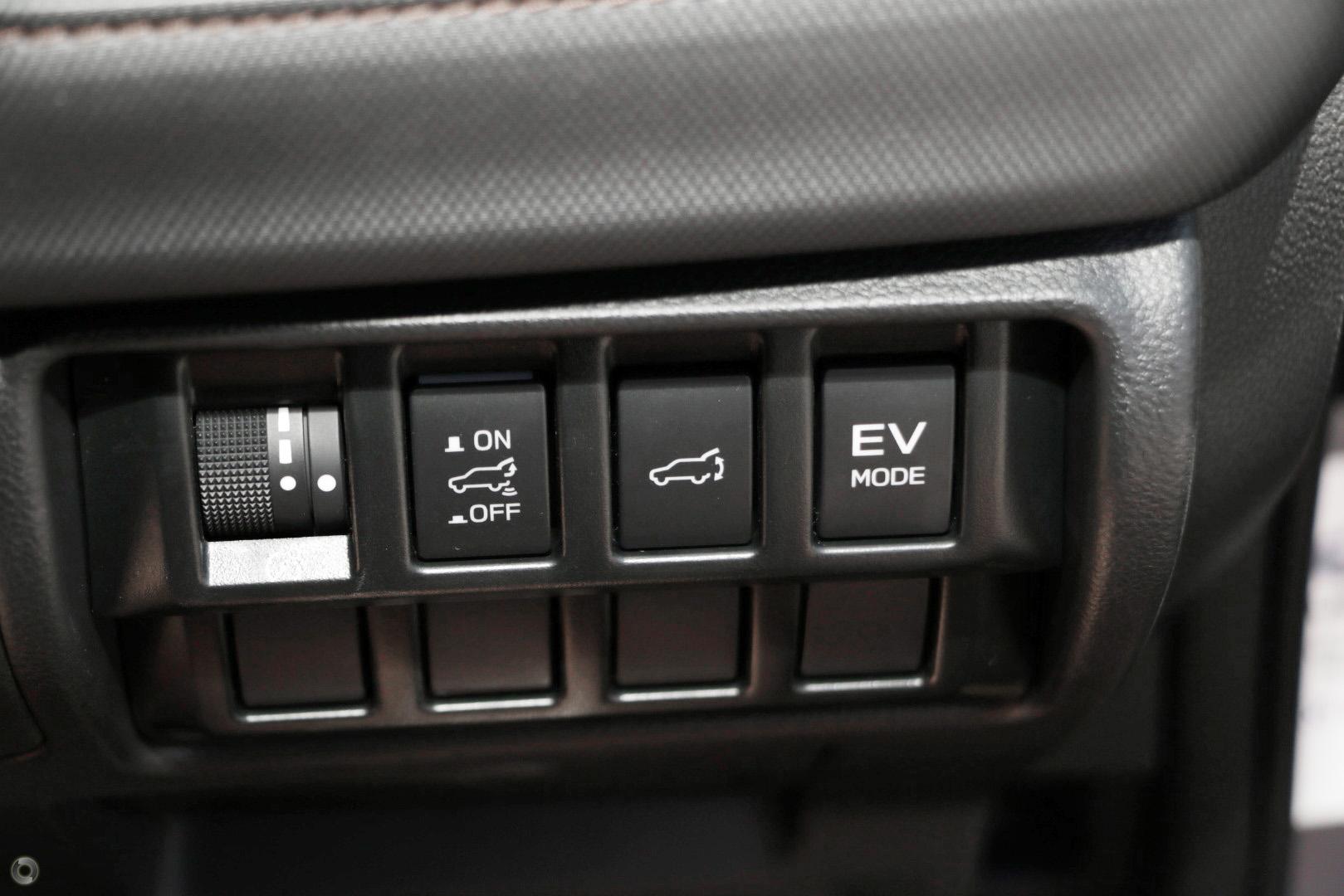 2026 Subaru Forester Hybrid Touring — photo 12