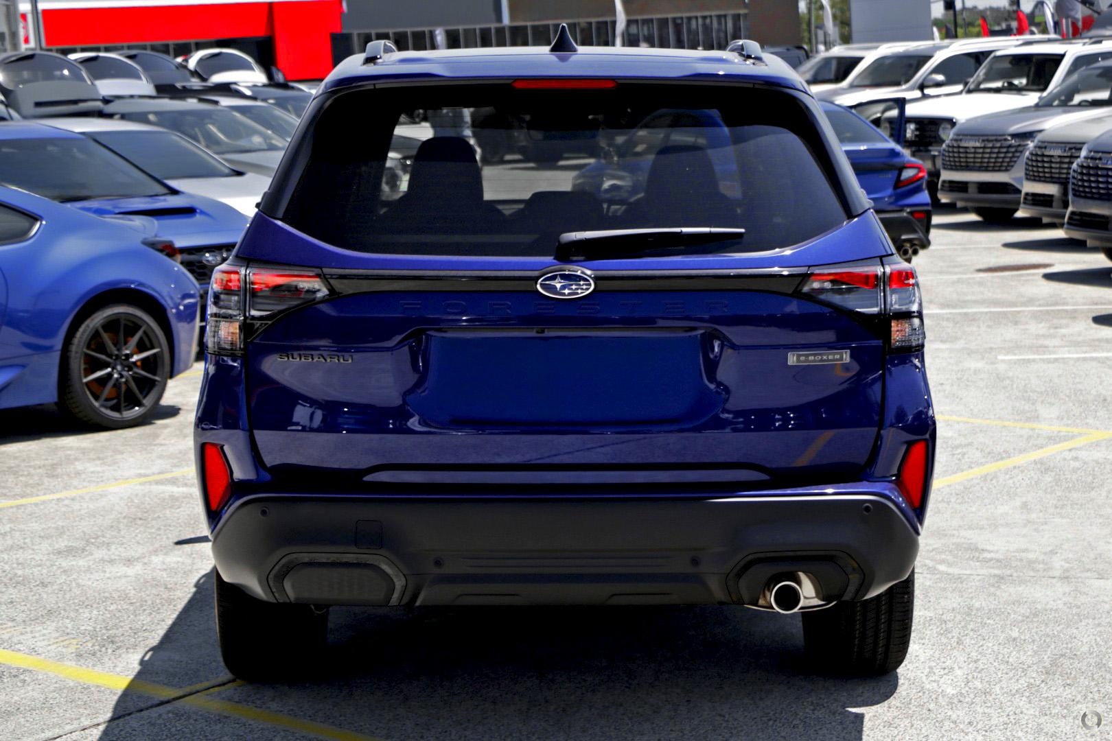 2026 Subaru Forester Hybrid Touring — photo 3