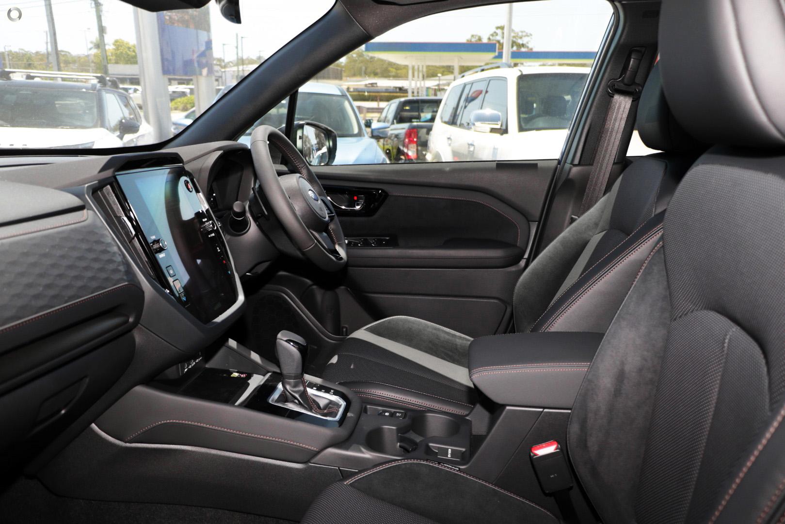 2026 Subaru Forester Hybrid Touring — photo 5