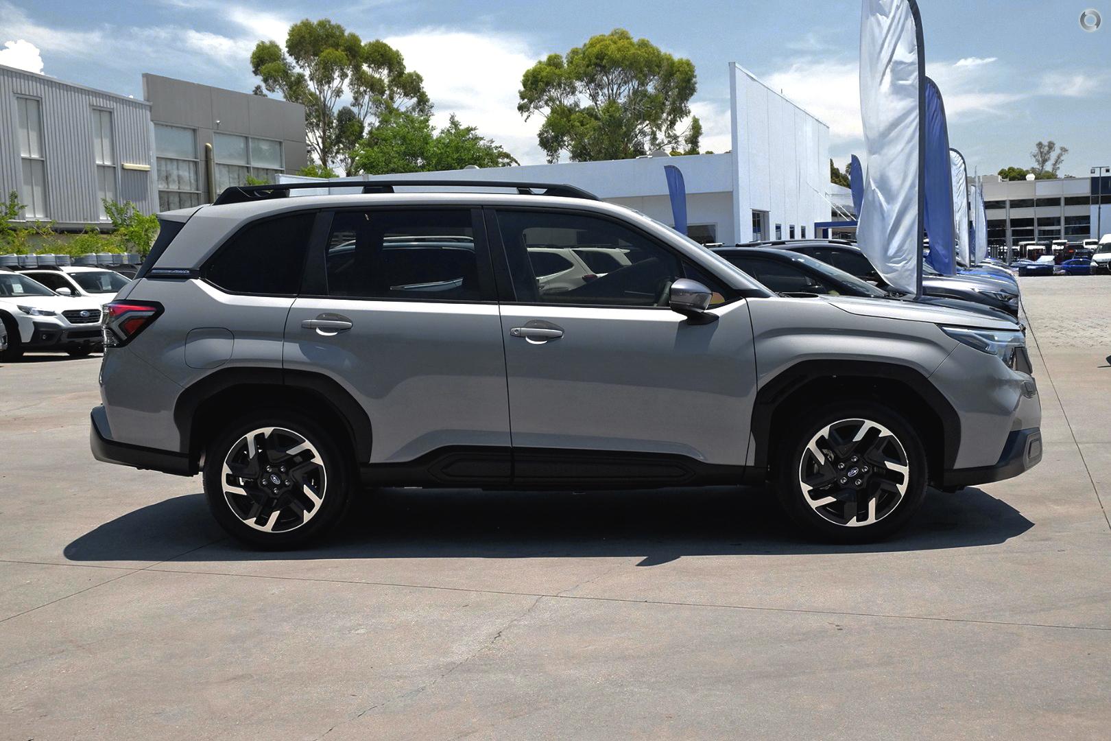2026 Subaru Forester Premium — photo 5