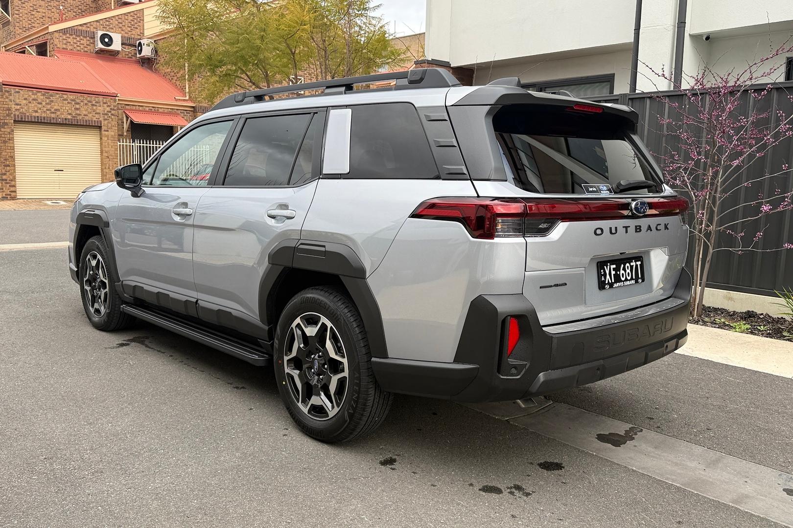 2026 Subaru Outback AWD Touring — photo 6