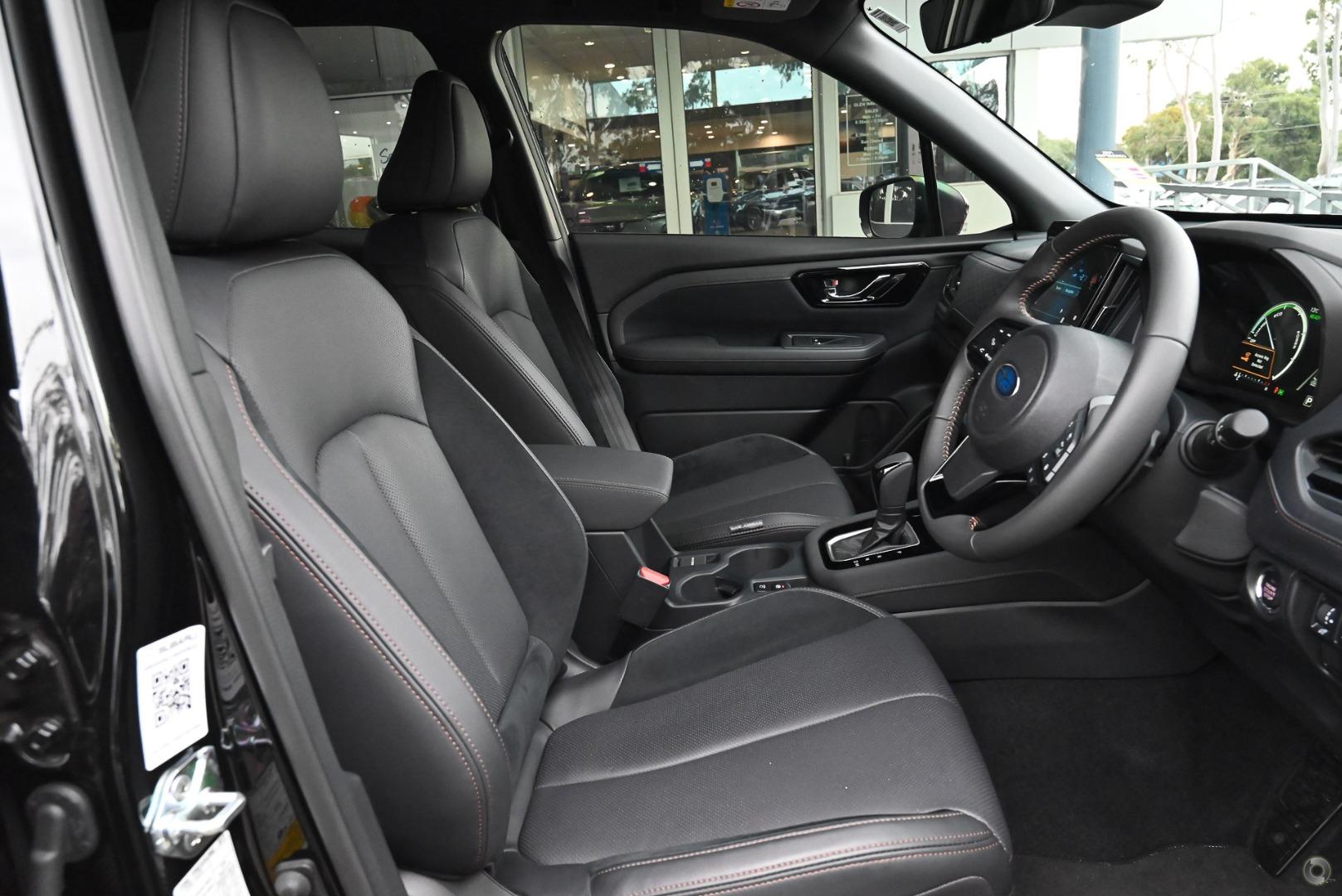 2026 Subaru Forester Hybrid Touring — photo 8
