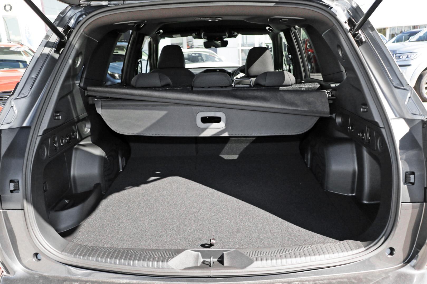 2026 Subaru Forester Hybrid — photo 11