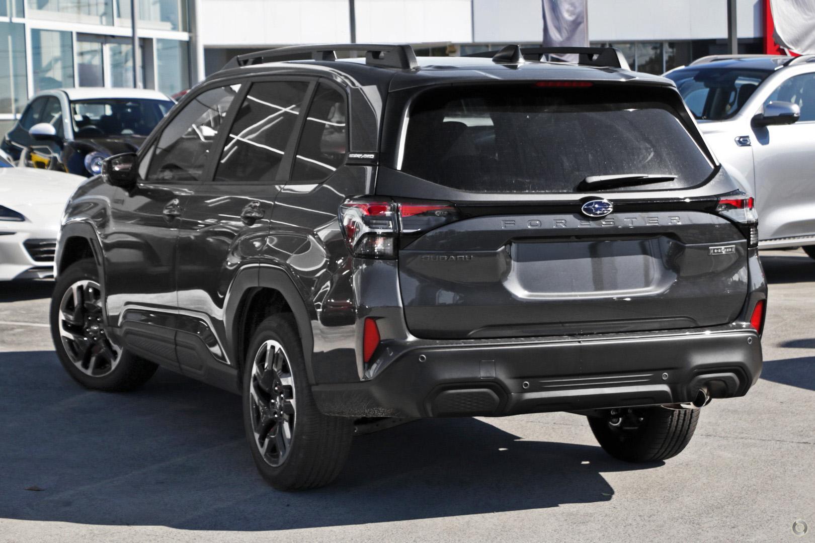 2026 Subaru Forester Hybrid — photo 4