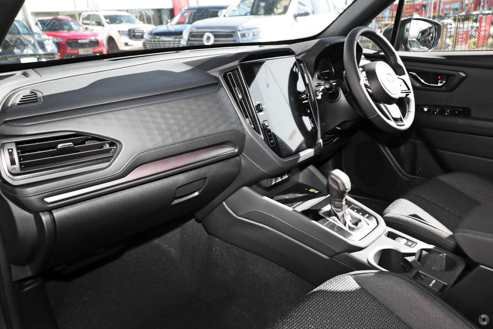 2026 Subaru Forester Hybrid — photo 7