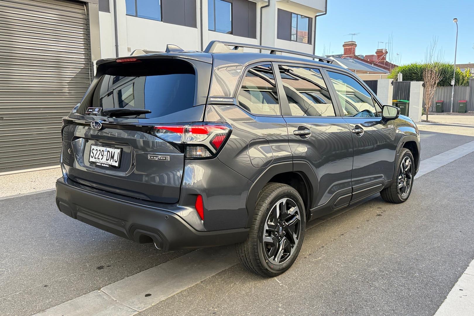 2026 Subaru Forester Hybrid — photo 2