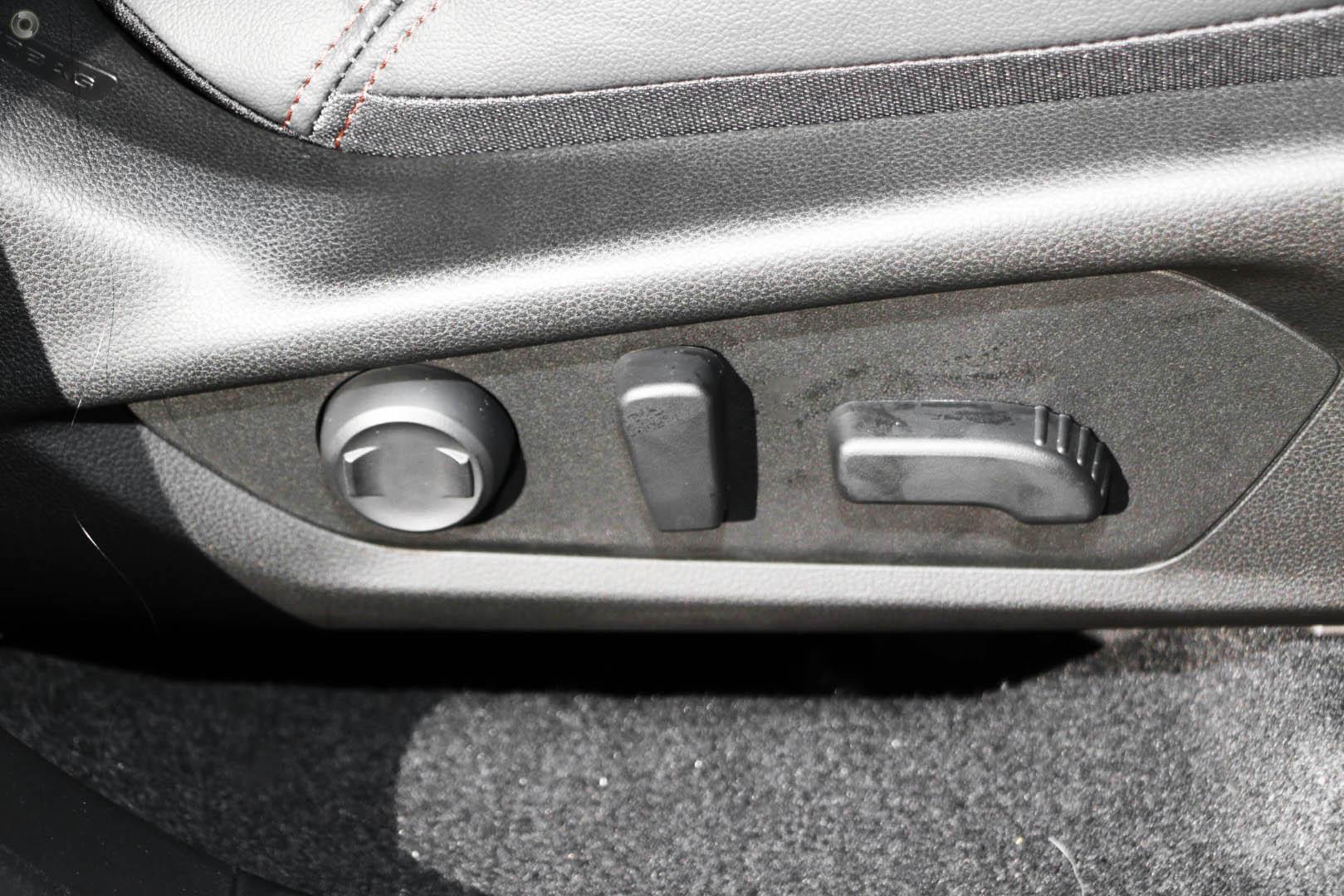 2026 Subaru Forester Hybrid Touring — photo 12