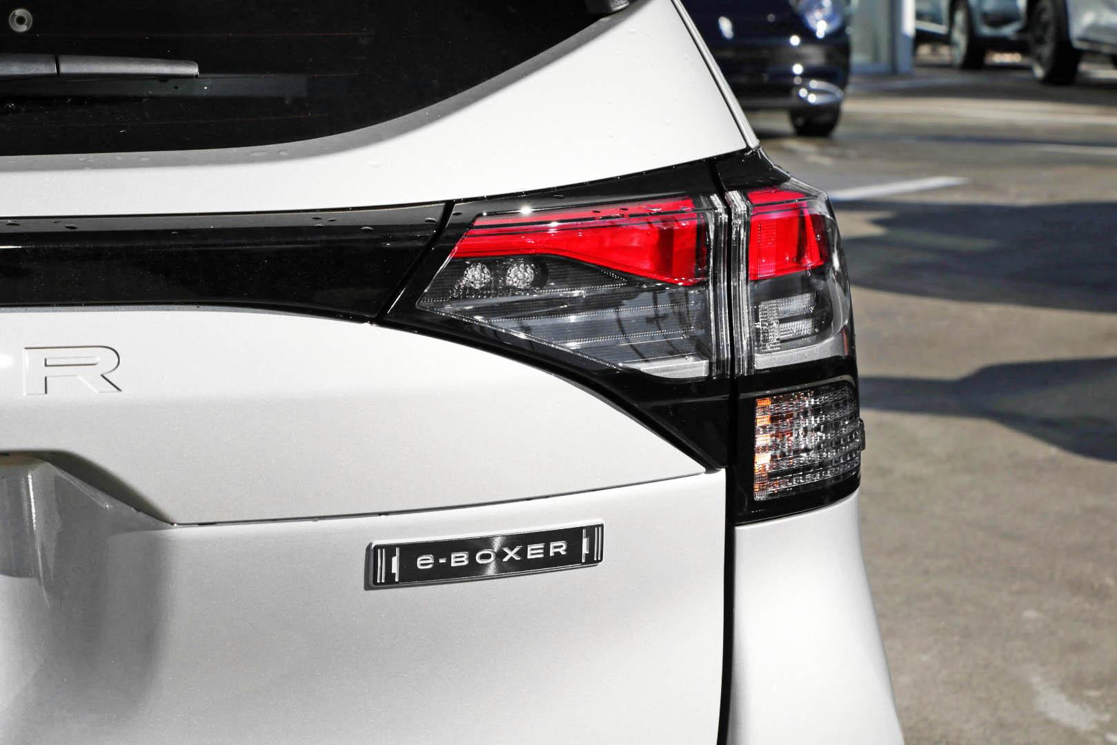 2026 Subaru Forester Hybrid Touring — photo 2