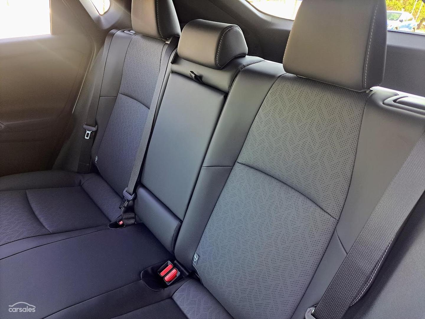 2026 Subaru Solterra AWD Touring — photo 17