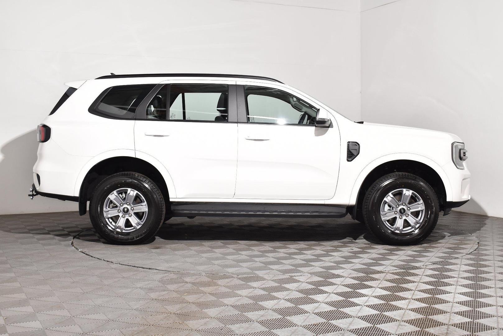 2025 Ford Everest Ambiente — photo 10