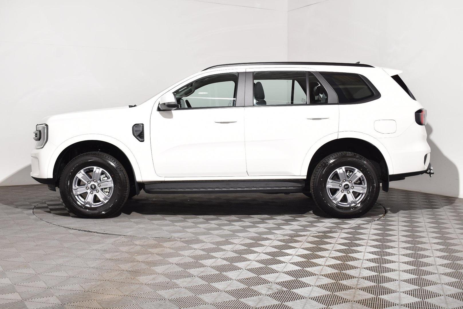 2025 Ford Everest Ambiente — photo 11