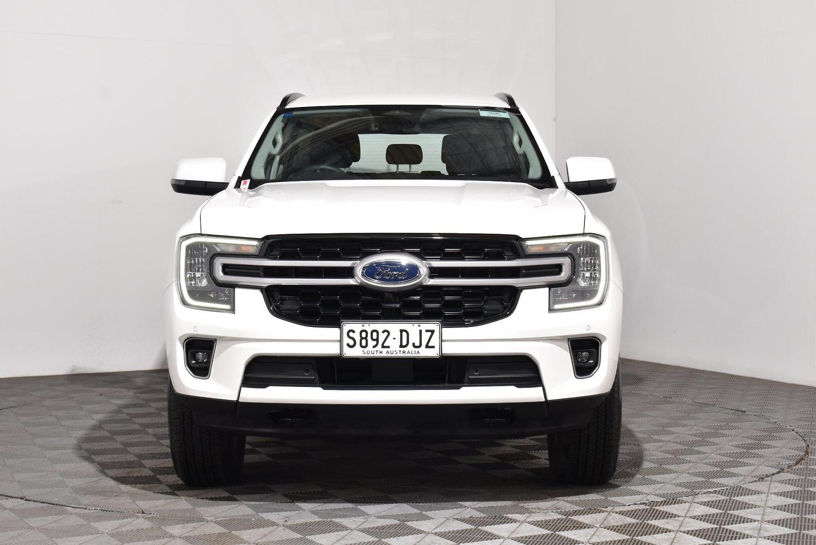 2025 Ford Everest Ambiente — photo 3