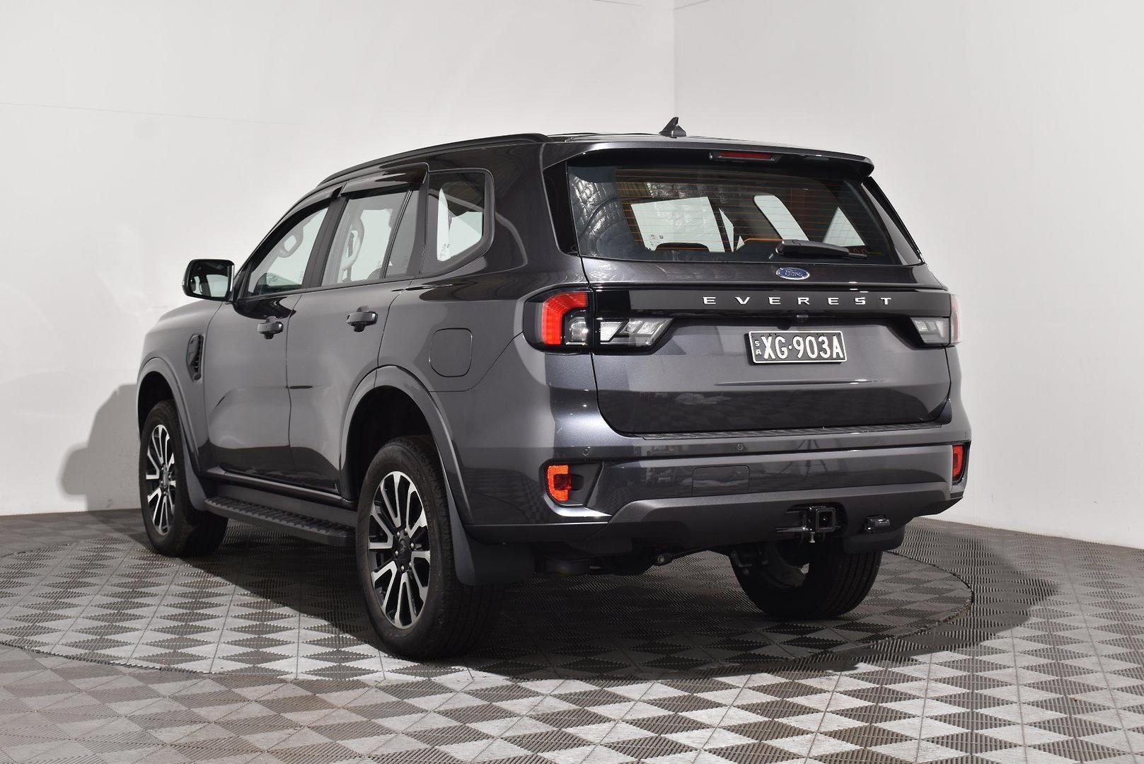 2025 Ford Everest Ambiente — photo 2