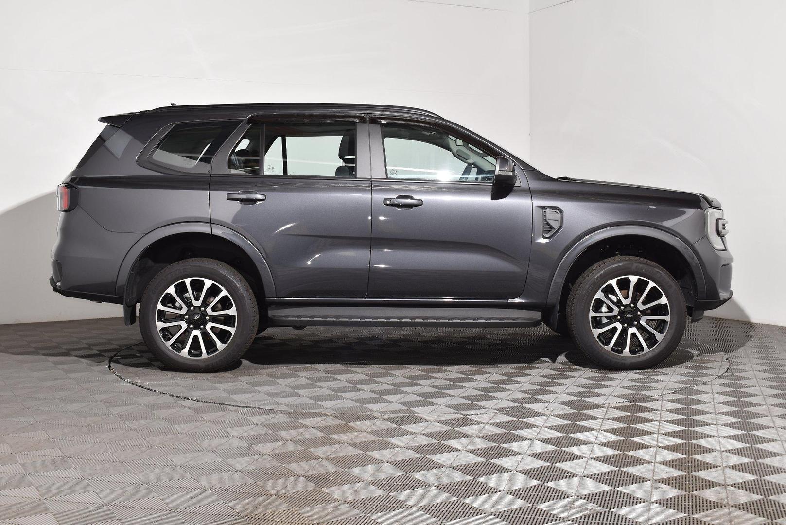 2025 Ford Everest Ambiente — photo 9