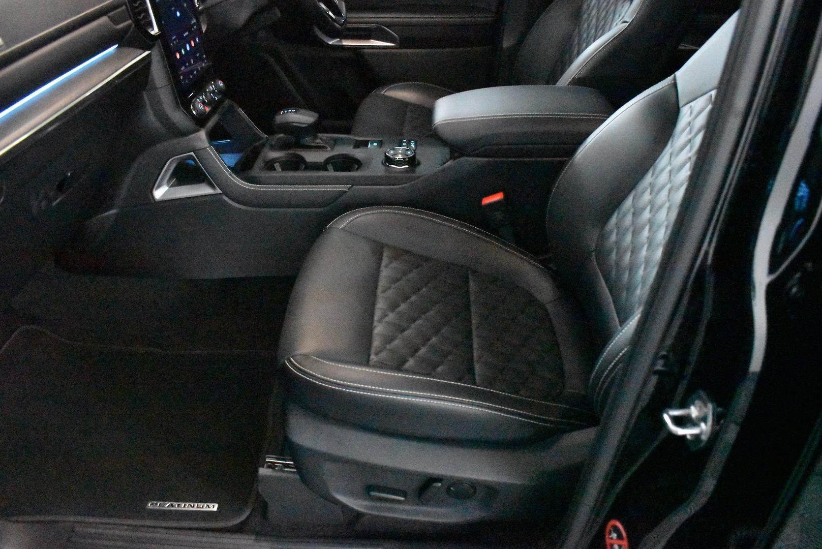 2025 Ford Everest Platinum — photo 7