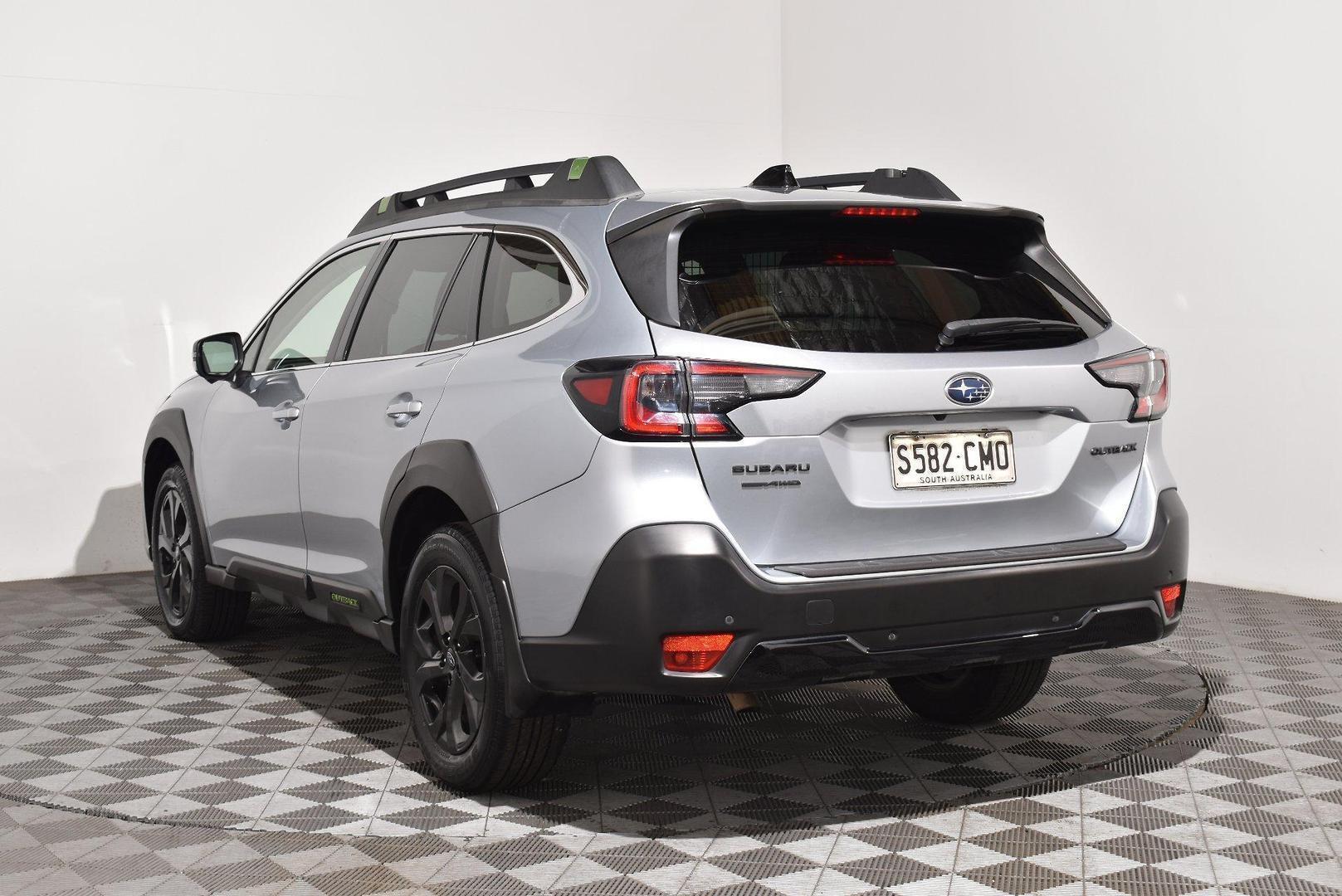 2021 Subaru Outback AWD Sport — photo 2
