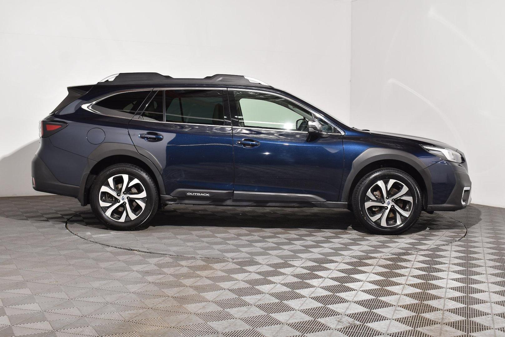 2021 Subaru Outback AWD Touring — photo 10