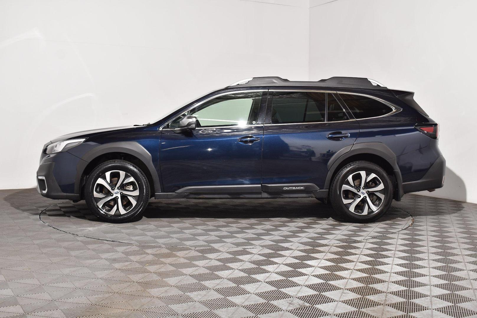2021 Subaru Outback AWD Touring — photo 11