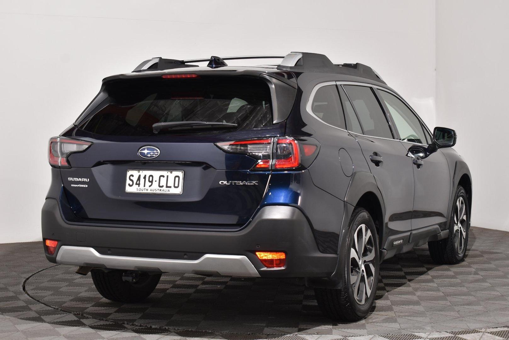 2021 Subaru Outback AWD Touring — photo 14