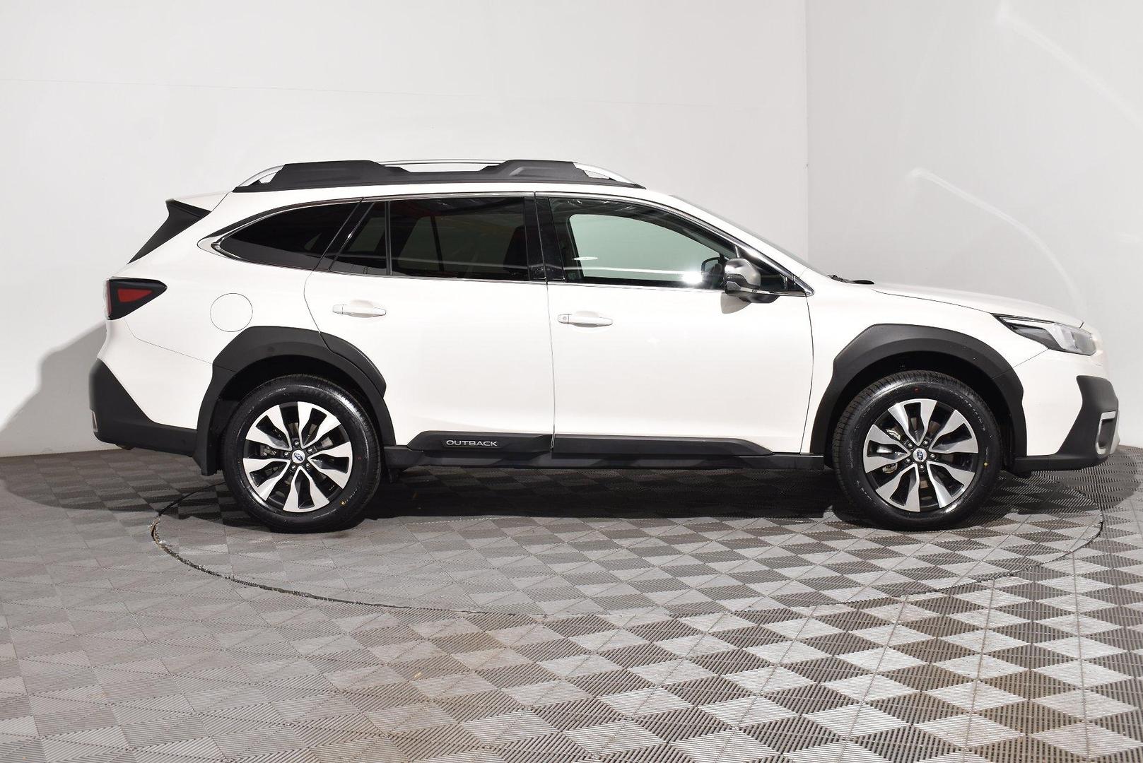 2023 Subaru Outback AWD Touring XT — photo 10