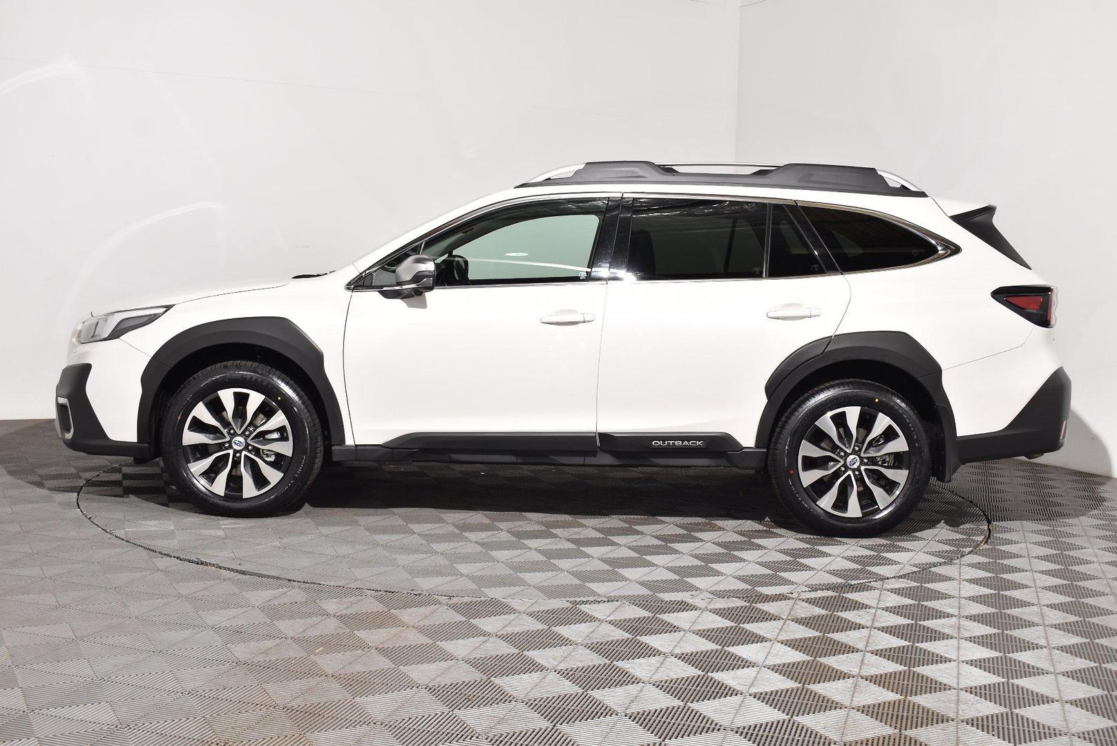 2023 Subaru Outback AWD Touring XT — photo 11
