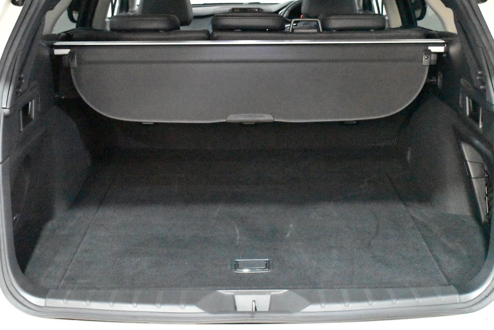 2023 Subaru Outback AWD Touring XT — photo 16