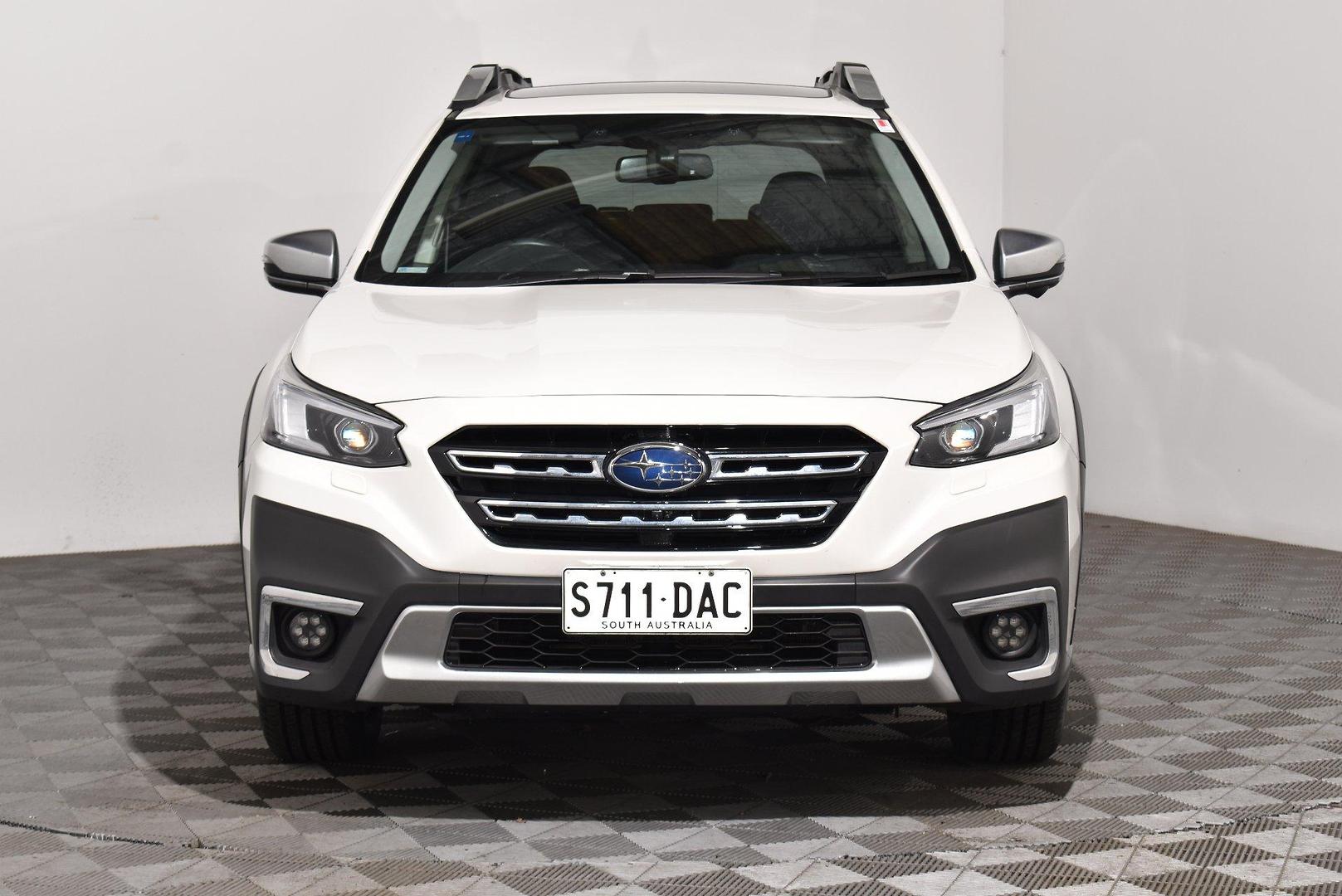 2023 Subaru Outback AWD Touring XT — photo 3