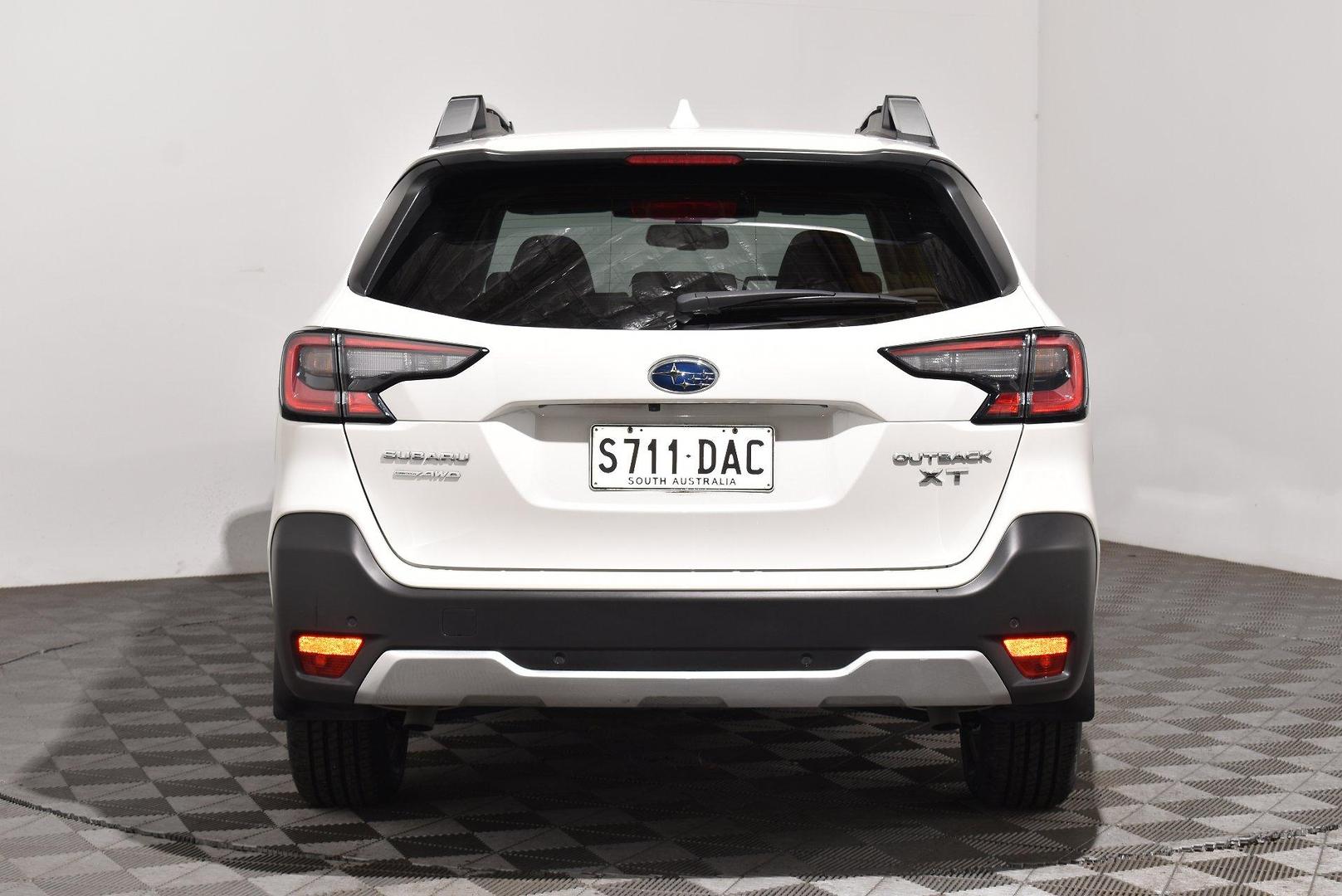 2023 Subaru Outback AWD Touring XT — photo 4