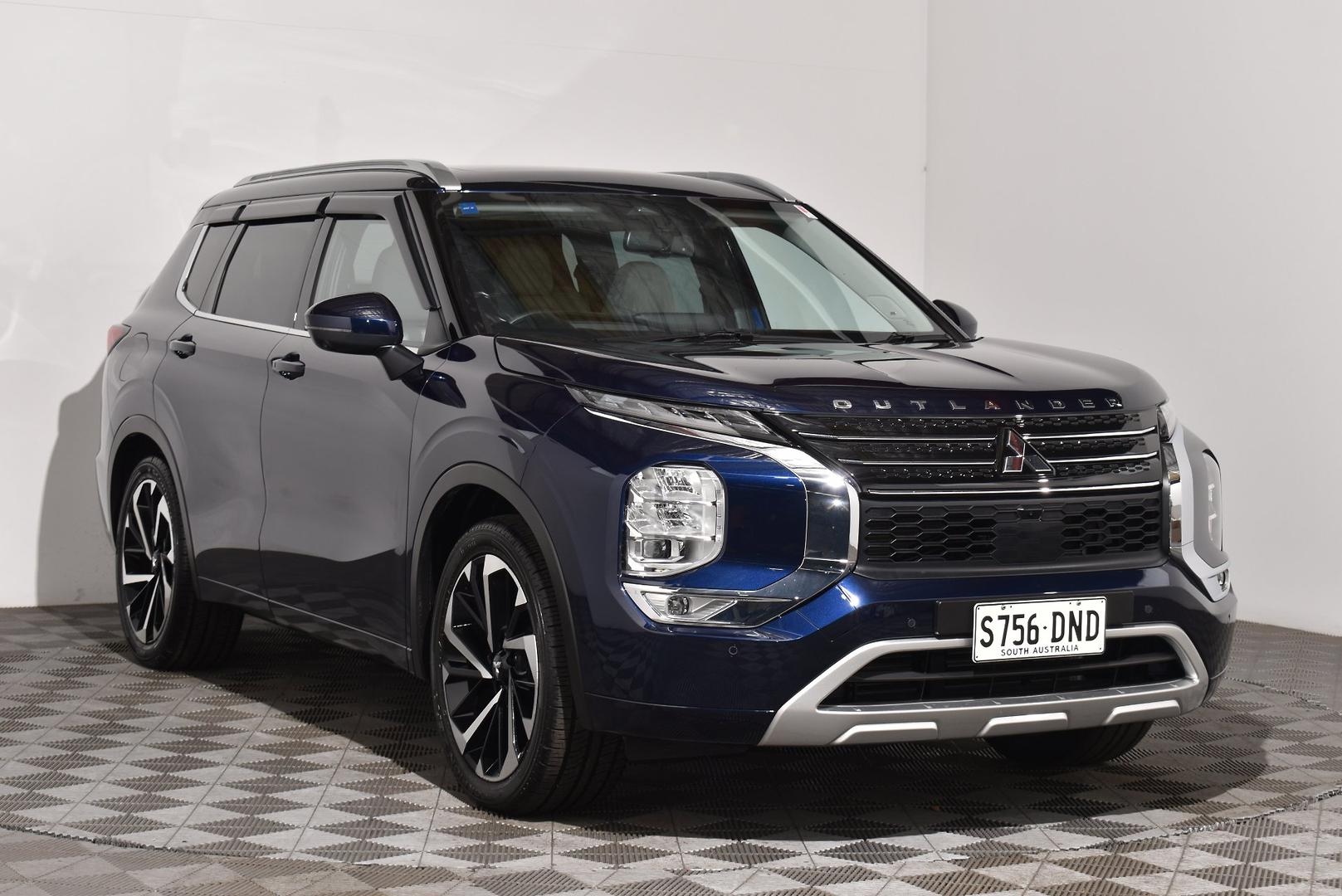 2022 Mitsubishi Outlander Exceed — photo 1