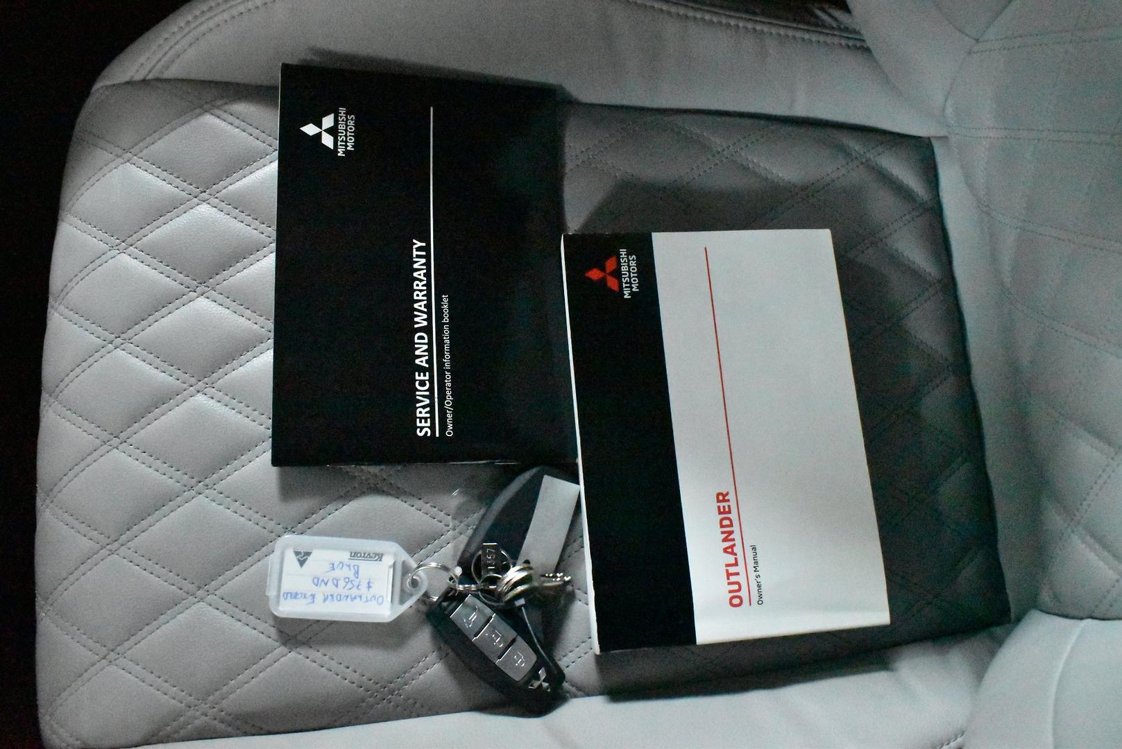 2022 Mitsubishi Outlander Exceed — photo 26