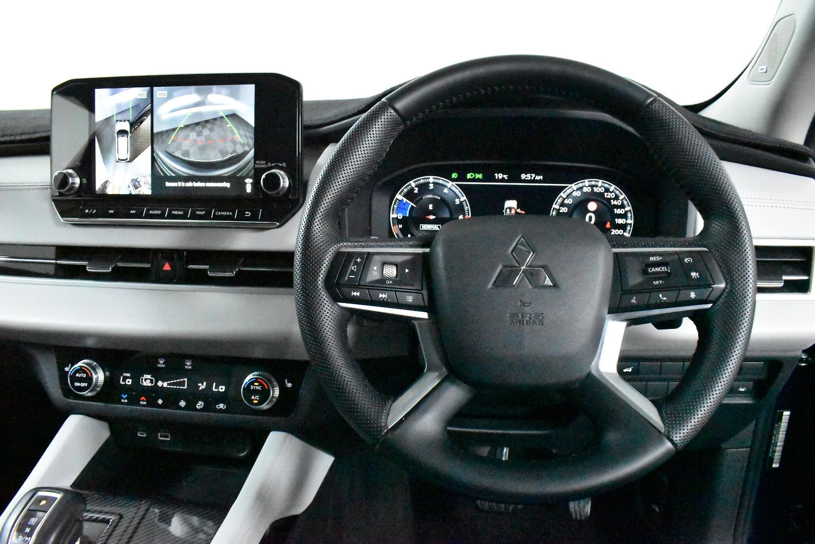 2022 Mitsubishi Outlander Exceed — photo 5