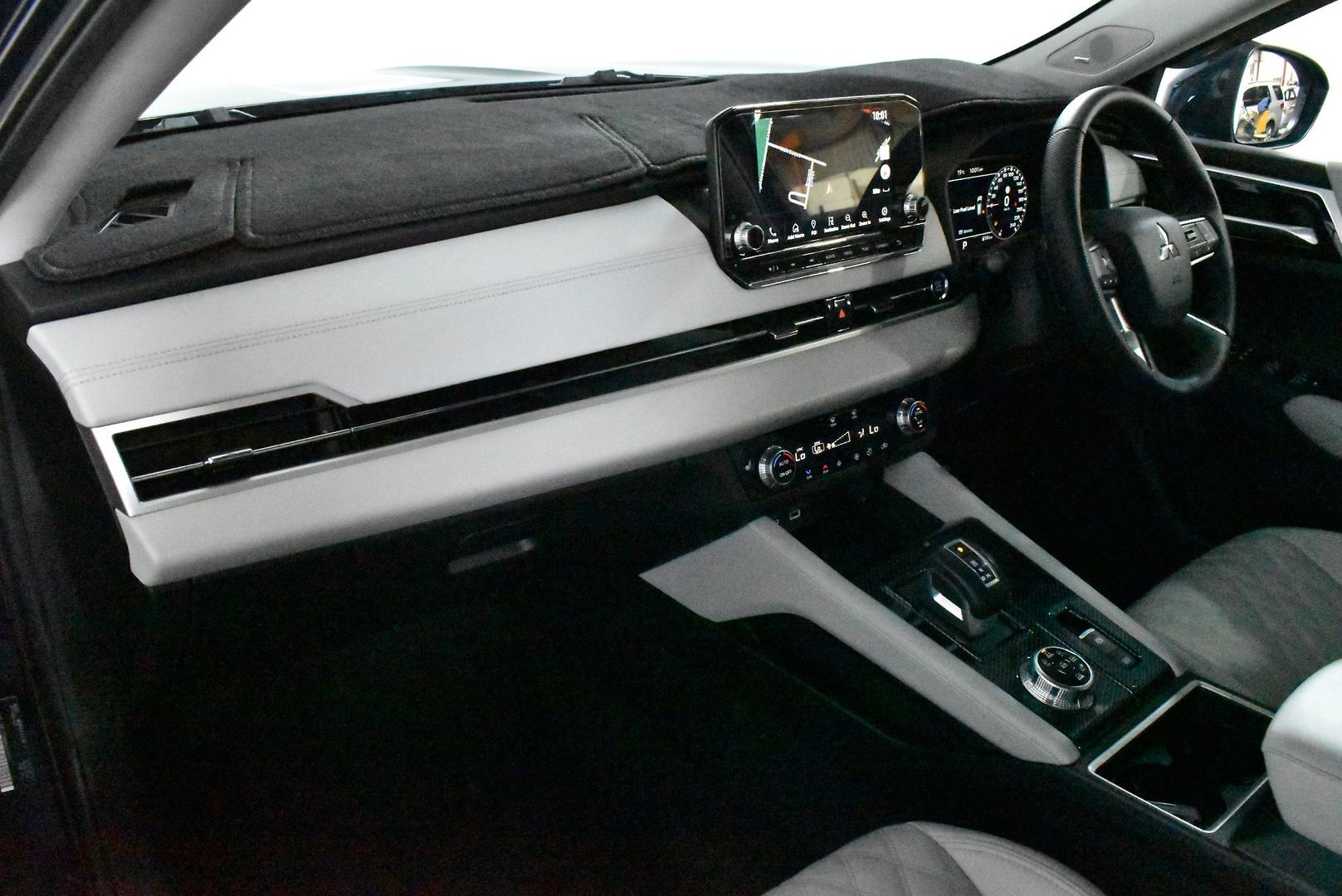 2022 Mitsubishi Outlander Exceed — photo 6