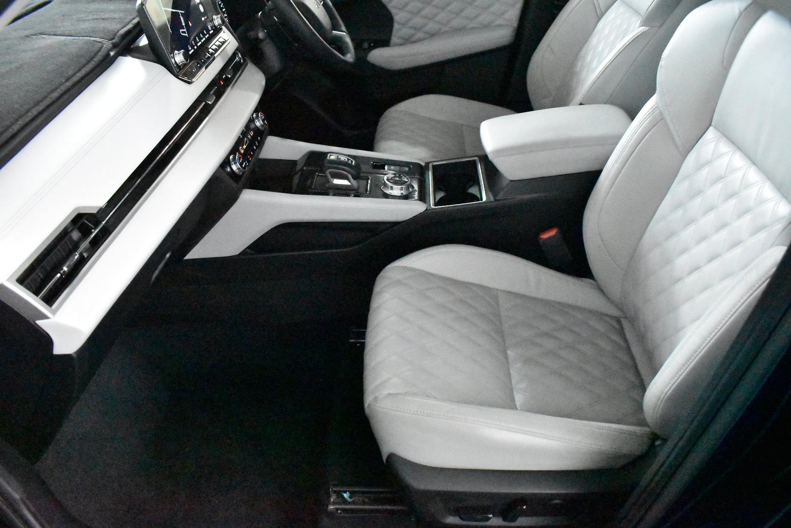 2022 Mitsubishi Outlander Exceed — photo 7