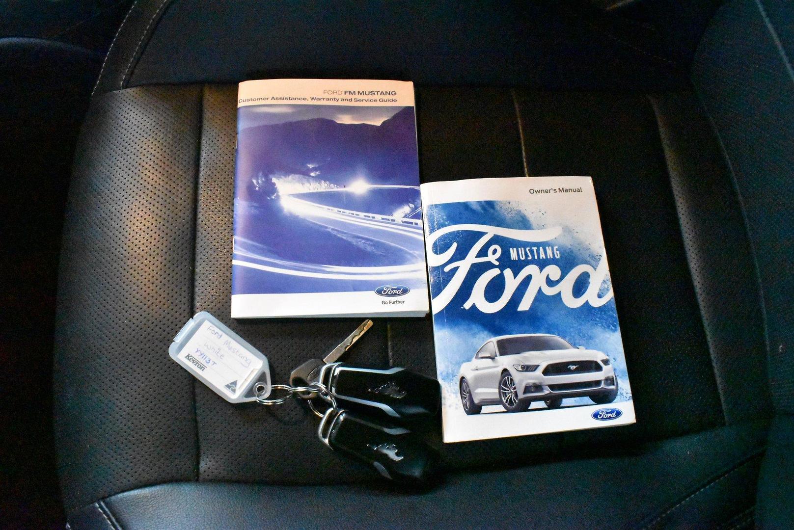 2016 Ford Mustang GT — photo 27