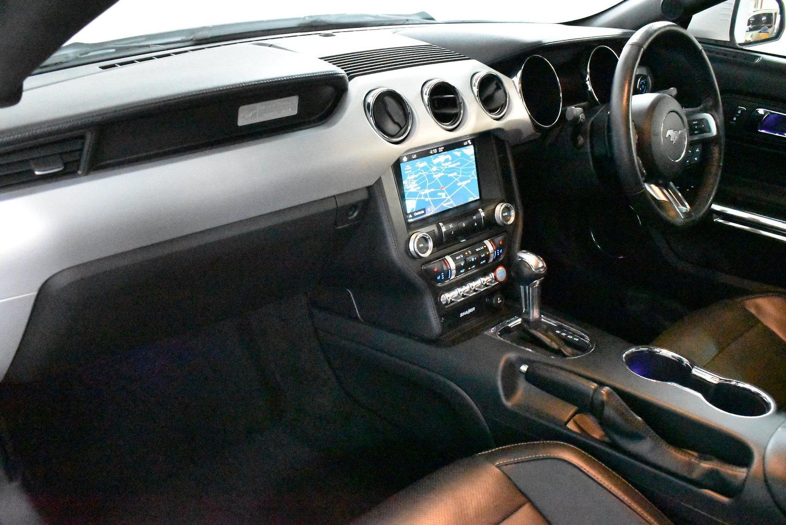 2016 Ford Mustang GT — photo 7