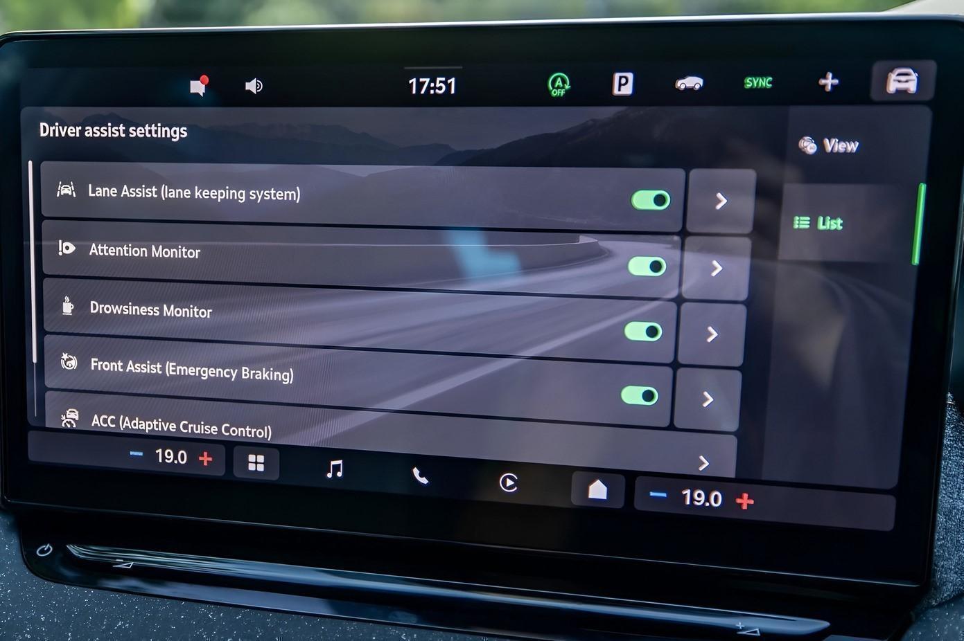 2025 SKODA Octavia 110TSI Select — photo 15