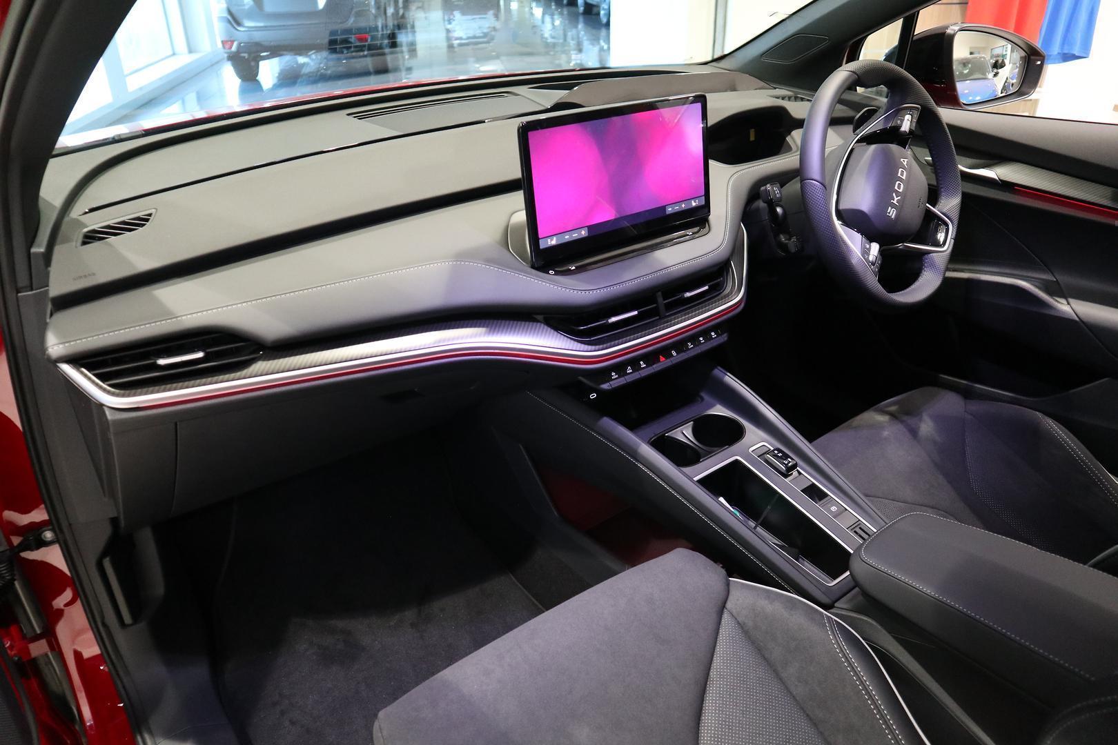 2025 SKODA Enyaq 85 Sportline — photo 17