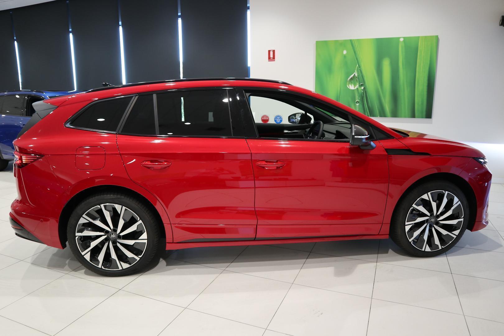 2025 SKODA Enyaq 85 Sportline — photo 8