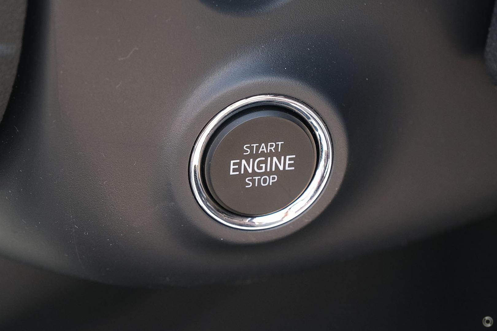 2025 SKODA Kamiq 110TSI Monte Carlo — photo 11