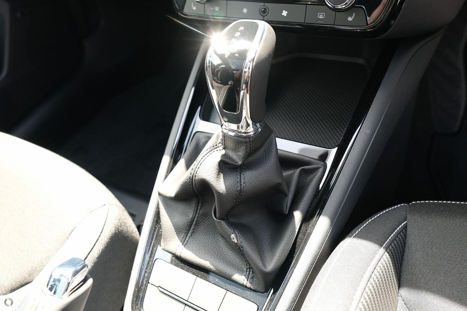 2025 SKODA Kamiq 110TSI Monte Carlo — photo 15